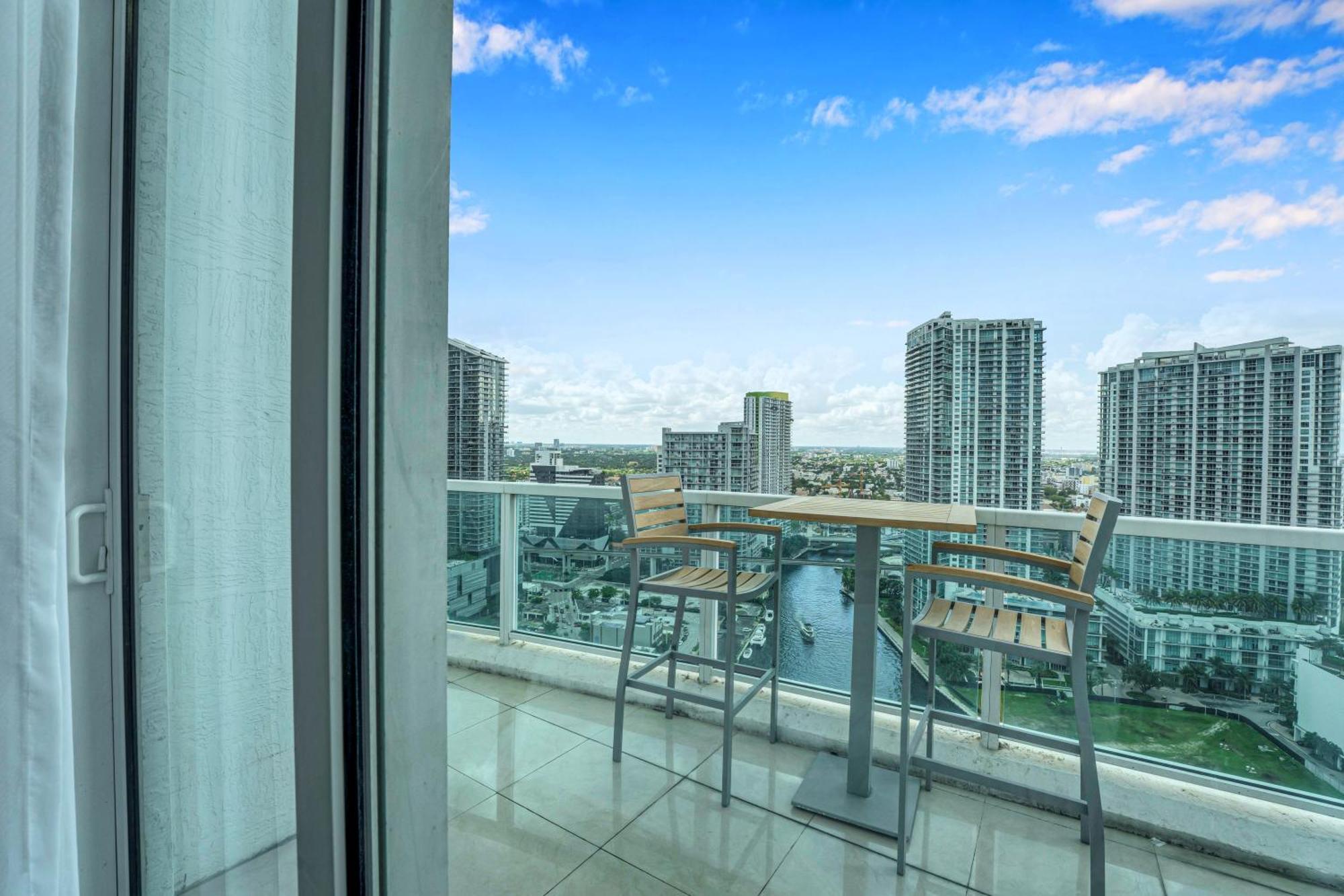 Villa Modern 2 Story Loft 2Br With Breathtaking Views à Miami Extérieur photo